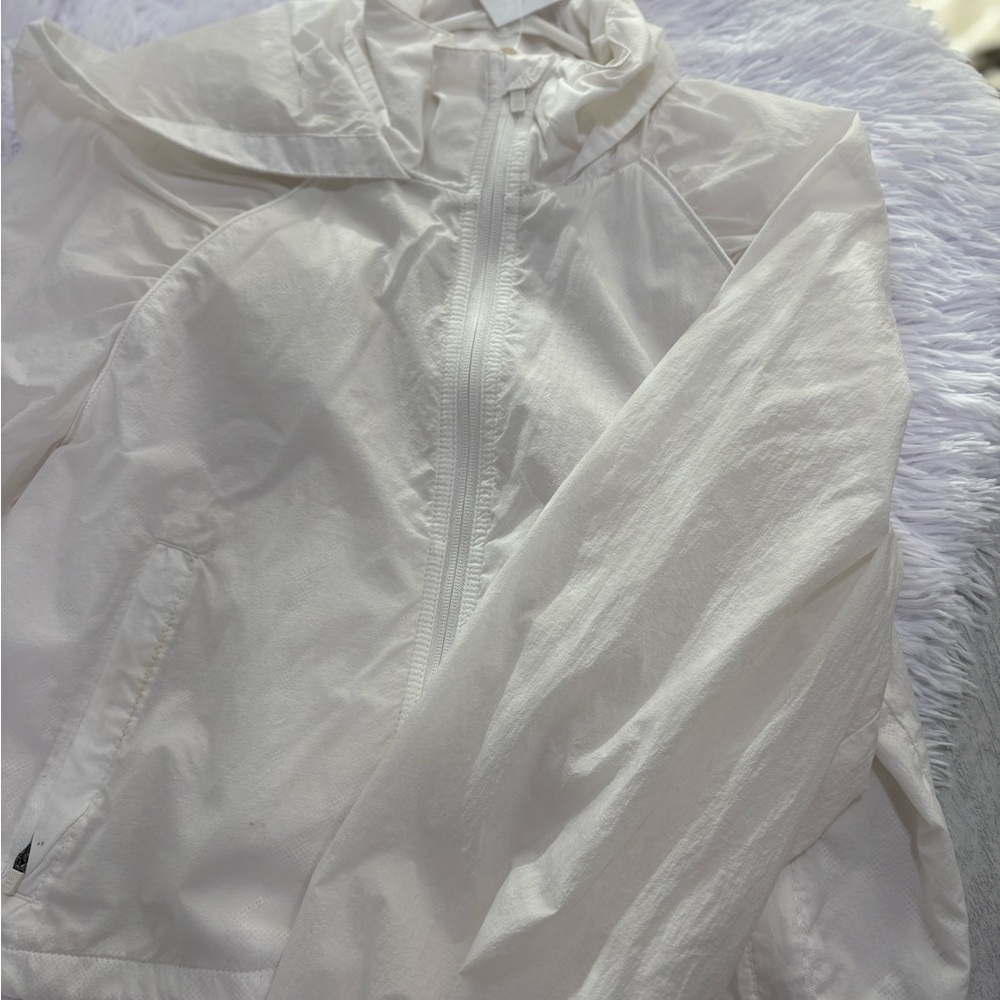 Lightweight White Hooded Windbreaker Jacket